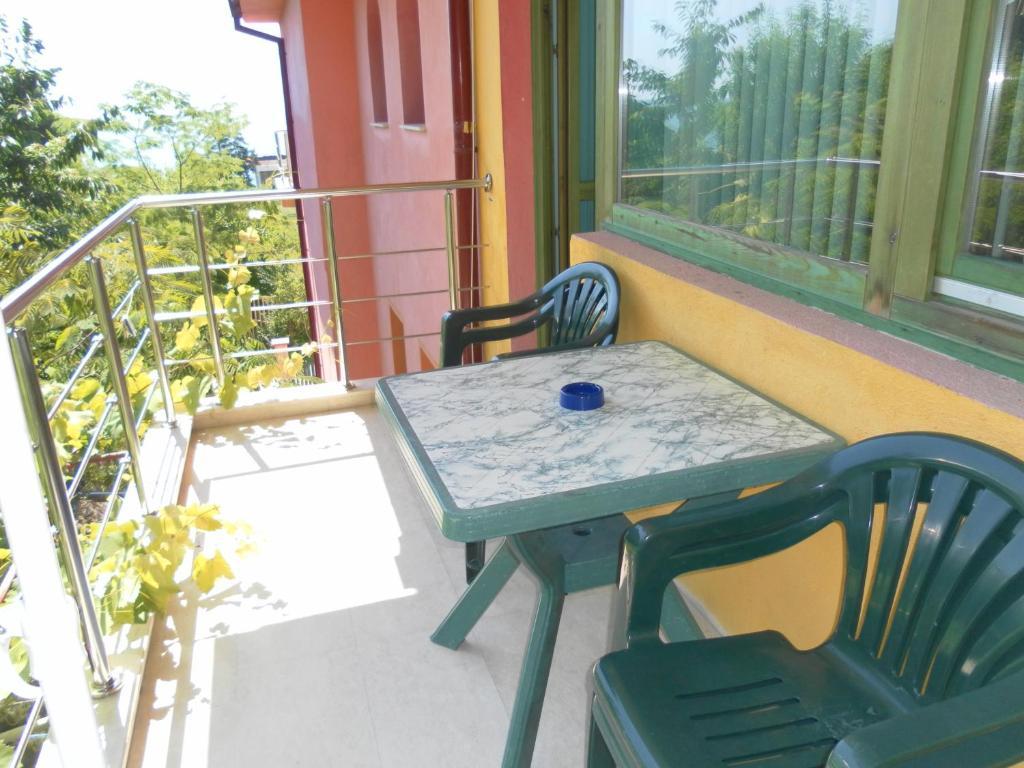 Villa Mari Guest Rooms Golden Sands Quarto foto