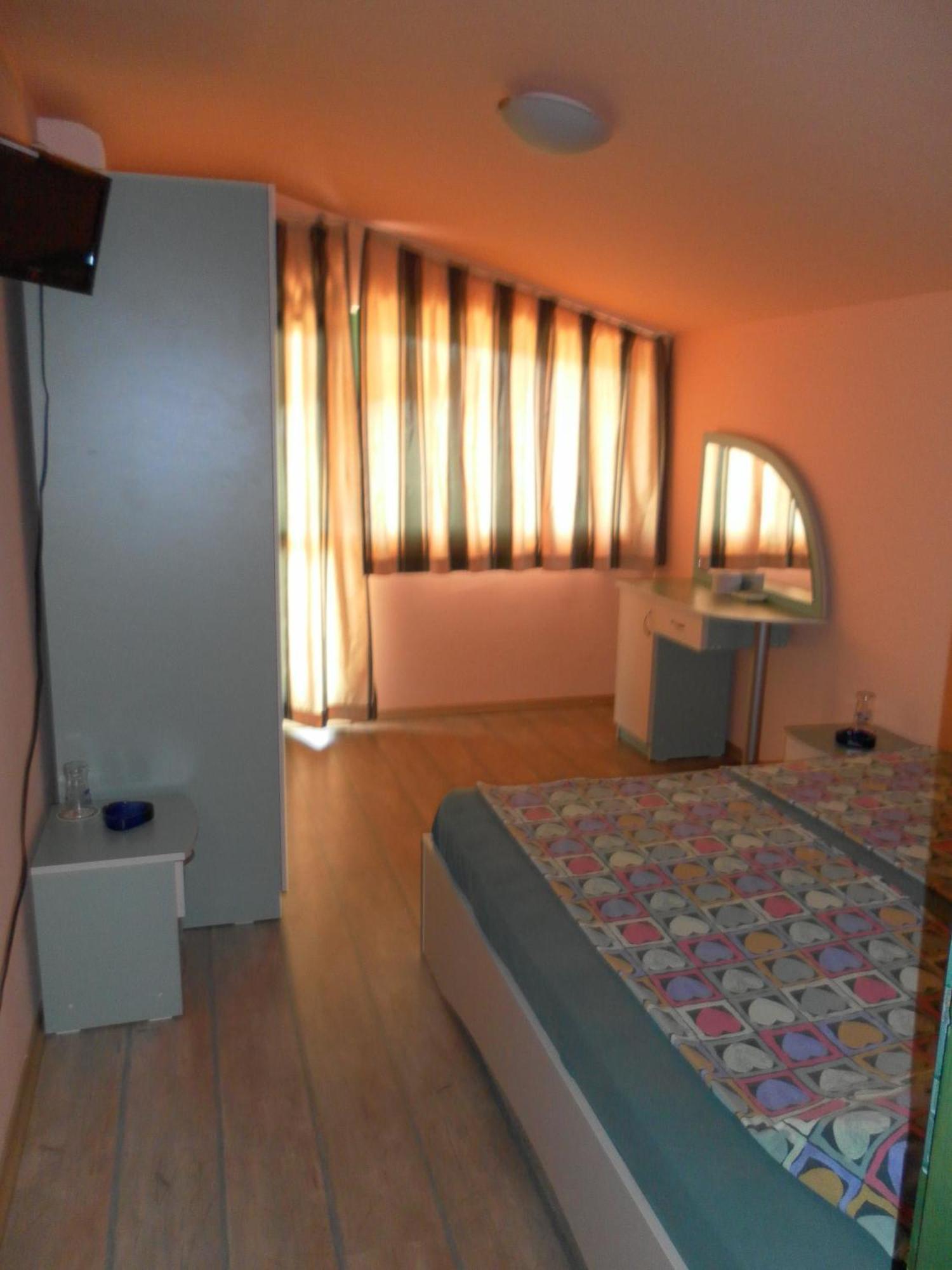 Villa Mari Guest Rooms Golden Sands Exterior foto